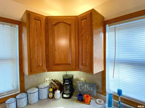 726 E 4th St, Flora, IL 62839 photo 27