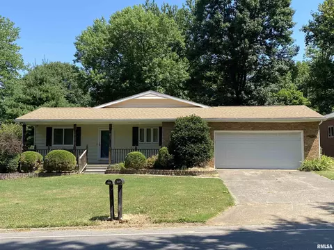 909 E Clark Trl, Herrin, IL 62948 photo 1