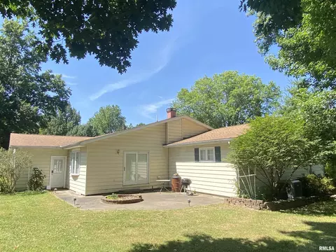 909 E Clark Trl, Herrin, IL 62948 photo 7