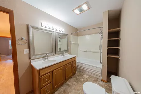 12 Roseclair Ln, Centralia, IL 62801 photo 26
