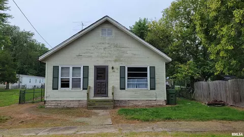 306 Vogel St, Dowell, IL 62927
