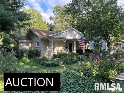 620 N 7th St, Herrin, IL 62948 photo 1