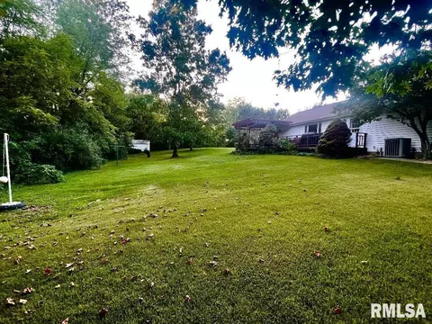 1371 Schwartz Rd, Centralia, IL 62801 photo 13