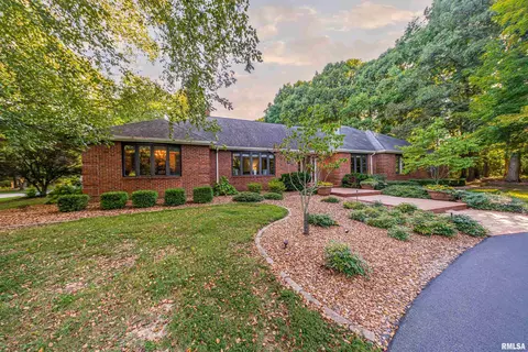 1200 E Clark Trl, Herrin, IL 62948 photo 1
