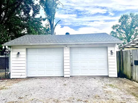 504 E Smith St, Benton, IL 62812 photo 27