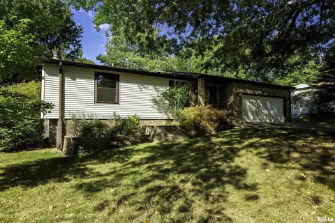 905 E Clark Trl, Herrin, IL 62948 photo 2