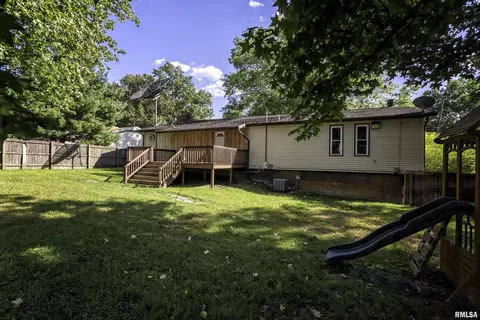905 E Clark Trl, Herrin, IL 62948 photo 33