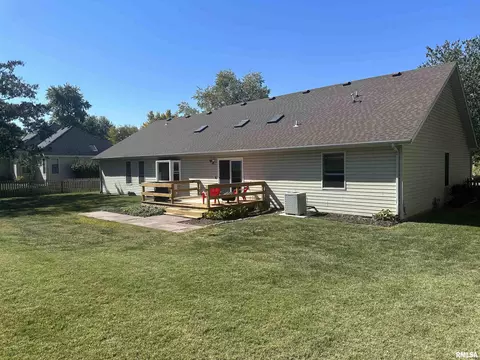 512 Jay Dr, Mount Vernon, IL 62864 photo 16