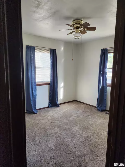 1011 Kirkpatrick St, Benton, IL 62812 photo 12