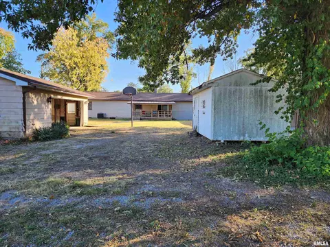 1011 Kirkpatrick St, Benton, IL 62812 photo 22