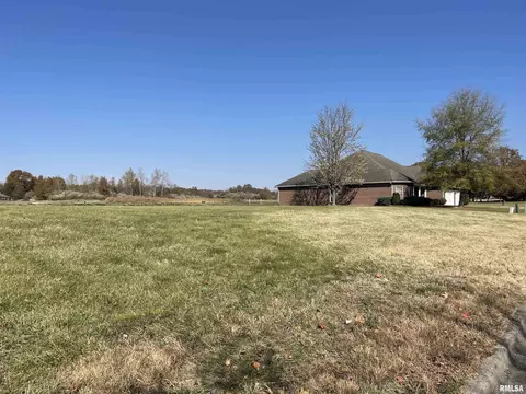000 Kokopelli Dr, Marion, IL 62959