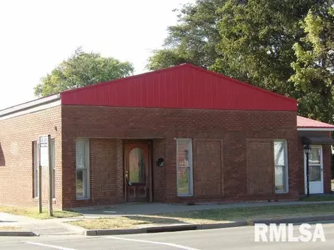 127 S Granger St, Harrisburg, IL 62946