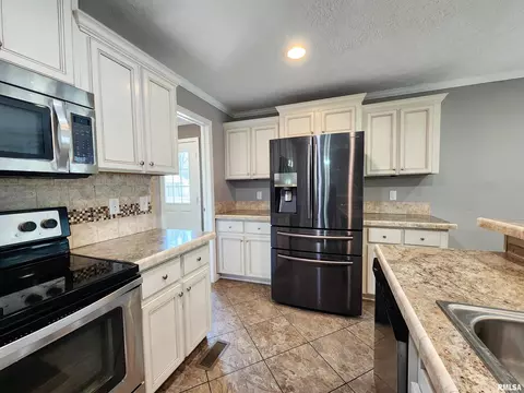 2413 E Old Union Rd, Mount Vernon, IL 62864 photo 11