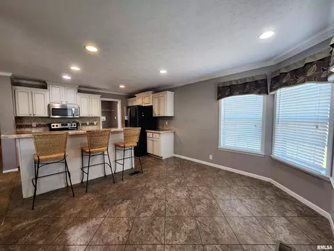 2413 E Old Union Rd, Mount Vernon, IL 62864 photo 10