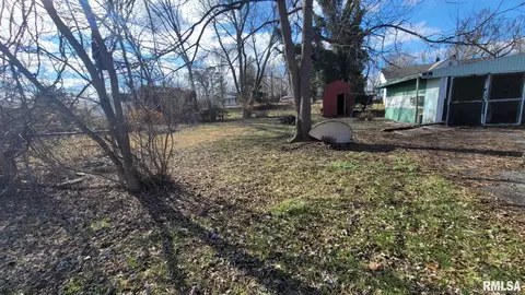 101 W Patrick St, Marion, IL 62959 photo 6