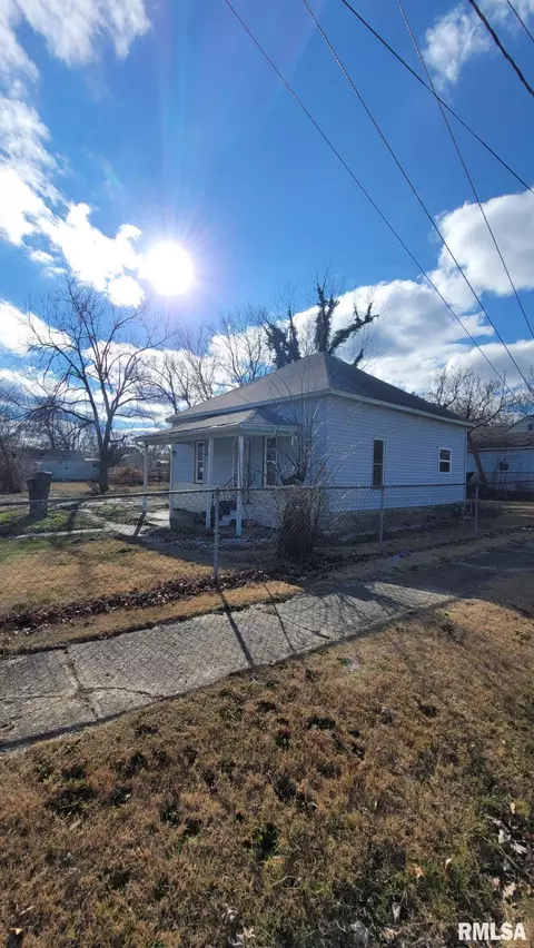 101 W Patrick St, Marion, IL 62959 photo 3