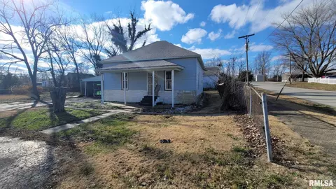 101 W Patrick St, Marion, IL 62959 photo 2