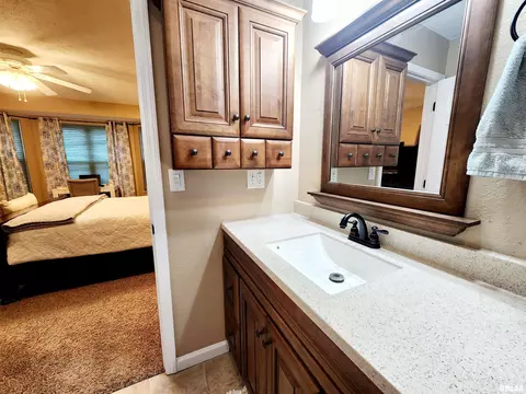 317 E Beacon Ct, Mount Vernon, IL 62864 photo 19