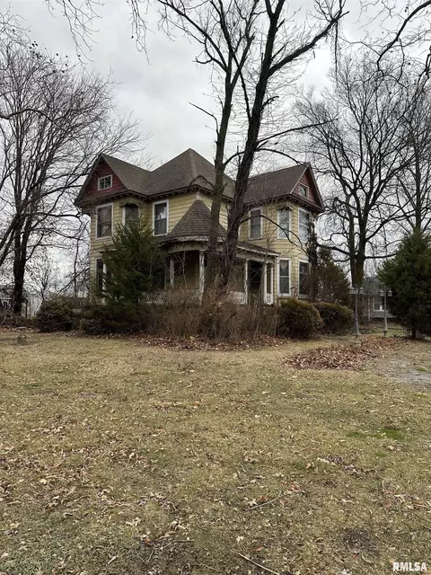 230 S Mulberry St, Du Quoin, IL 62832