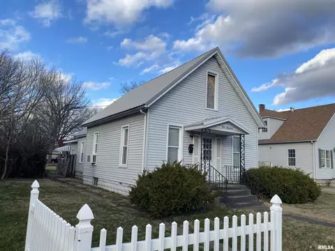 518 E Noleman St, Centralia, IL 62801 photo 1