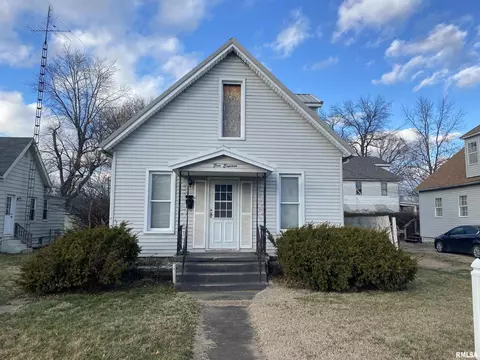 518 E Noleman St, Centralia, IL 62801 photo 2