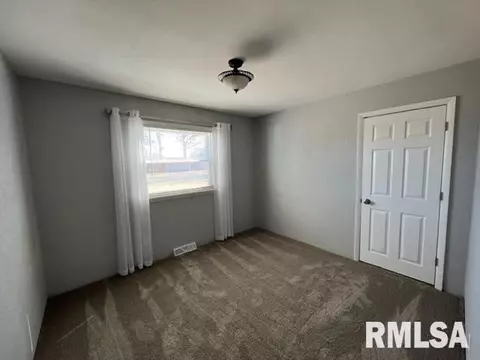 628 Sara Dr, Centralia, IL 62801 photo 17