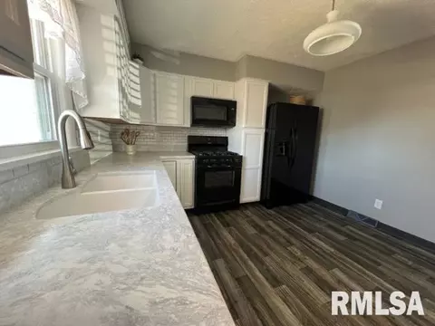 628 Sara Dr, Centralia, IL 62801 photo 6