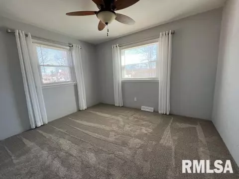 628 Sara Dr, Centralia, IL 62801 photo 16