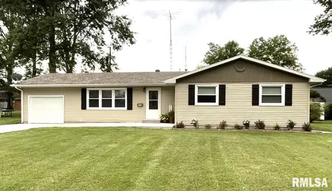 628 Sara Dr, Centralia, IL 62801 photo 1