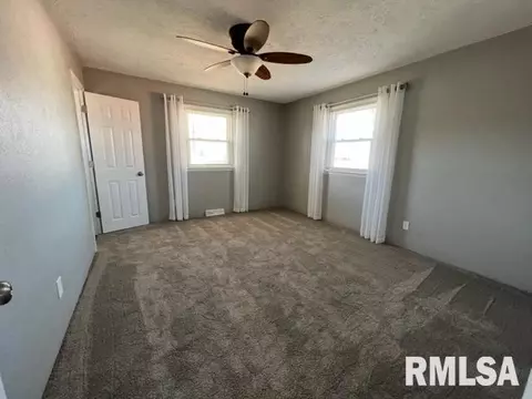 628 Sara Dr, Centralia, IL 62801 photo 12