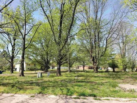 426 E Jefferson St, Anna, IL 62906