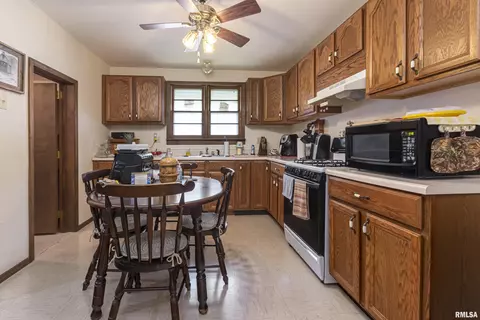 1109 Park Ave, Herrin, IL 62948 photo 11