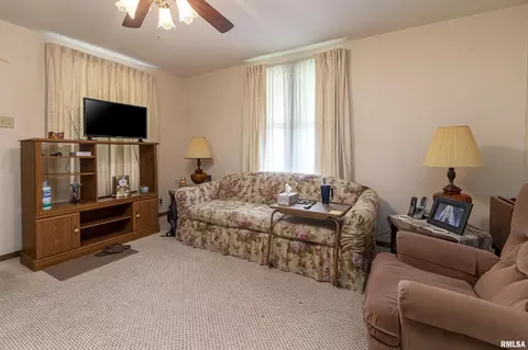 1109 Park Ave, Herrin, IL 62948 photo 3