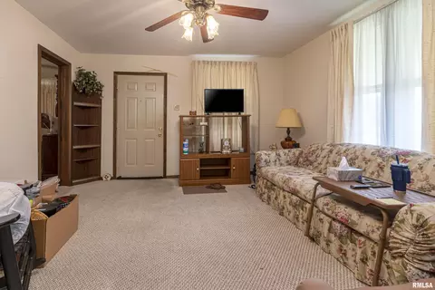 1109 Park Ave, Herrin, IL 62948 photo 4