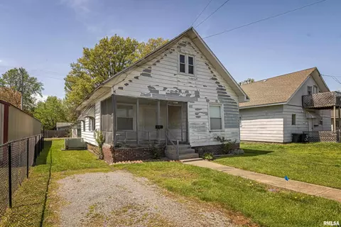 1109 Park Ave, Herrin, IL 62948 photo 2