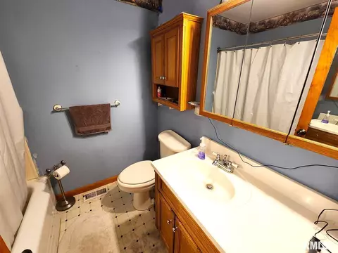 1441 E 3rd St, Centralia, IL 62801 photo 18