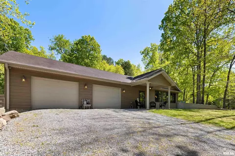 3636 Somerset Rd, Harrisburg, IL 62946
