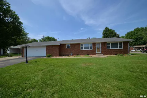 2 E Crownview, Mount Vernon, IL 62864