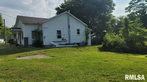 602 E High St, Anna, IL 62906 photo 3