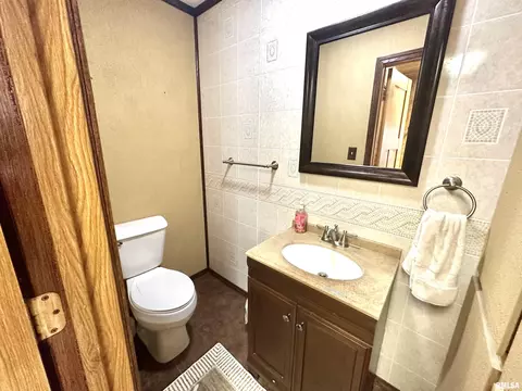 634 Sara, Centralia, IL 62801 photo 16