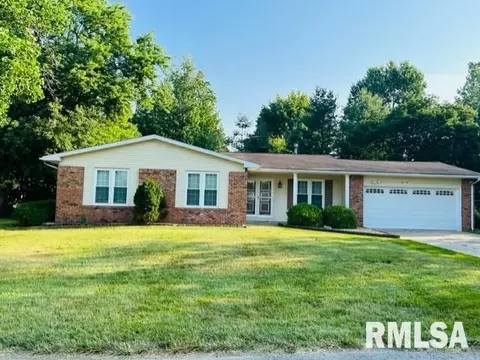 3118 Mulberry Dr, Mount Vernon, IL 62864