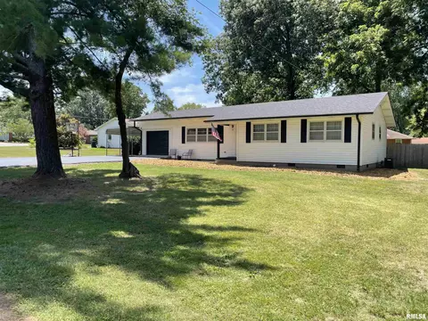 17 Adkins Dr, Metropolis, IL 62960