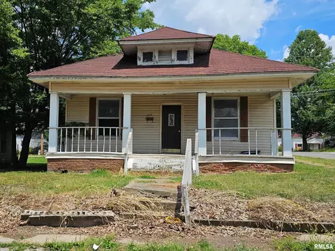 800 Dewey St, Eldorado, IL 62930 photo 1