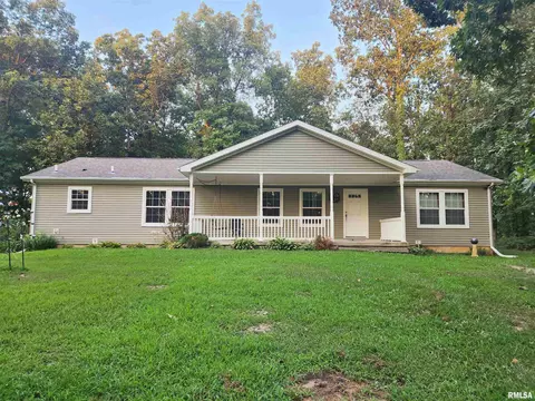 16588 County Road 200 E Rd, Dahlgren, IL 62828