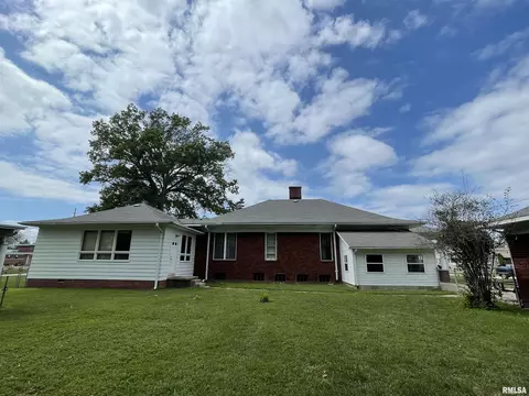 801 W Main St, Carmi, IL 62821 photo 24