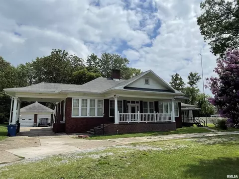 801 W Main St, Carmi, IL 62821 photo 2