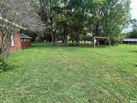 801 W Main St, Carmi, IL 62821 photo 26