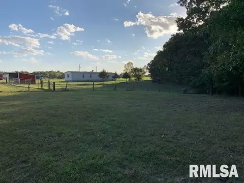 15996 E Austin Rd, Mount Vernon, IL 62864 photo 2