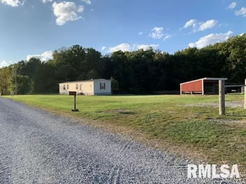 15996 E Austin Rd, Mount Vernon, IL 62864