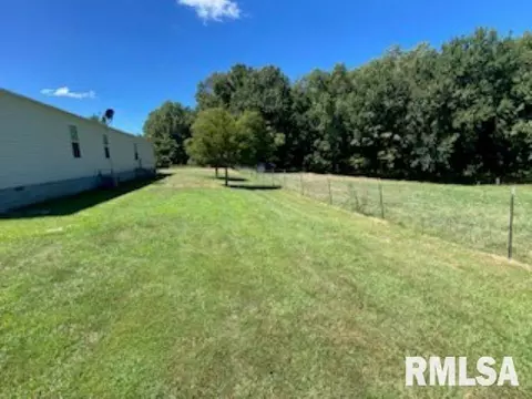 15996 E Austin Rd, Mount Vernon, IL 62864 photo 9